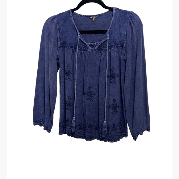 Blue embroidered boho top - Picture 1 of 3